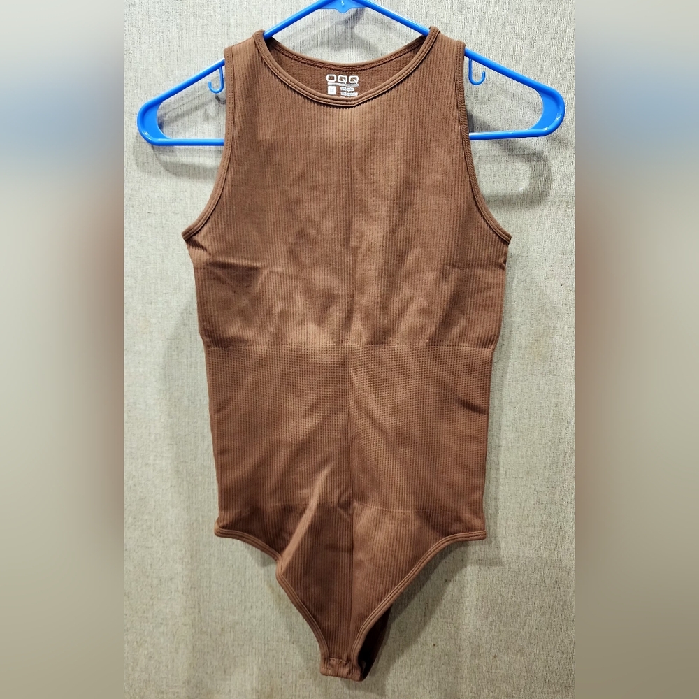 OQQ Ribbed One-Piece Bodysuit in Brown, Size Medium
